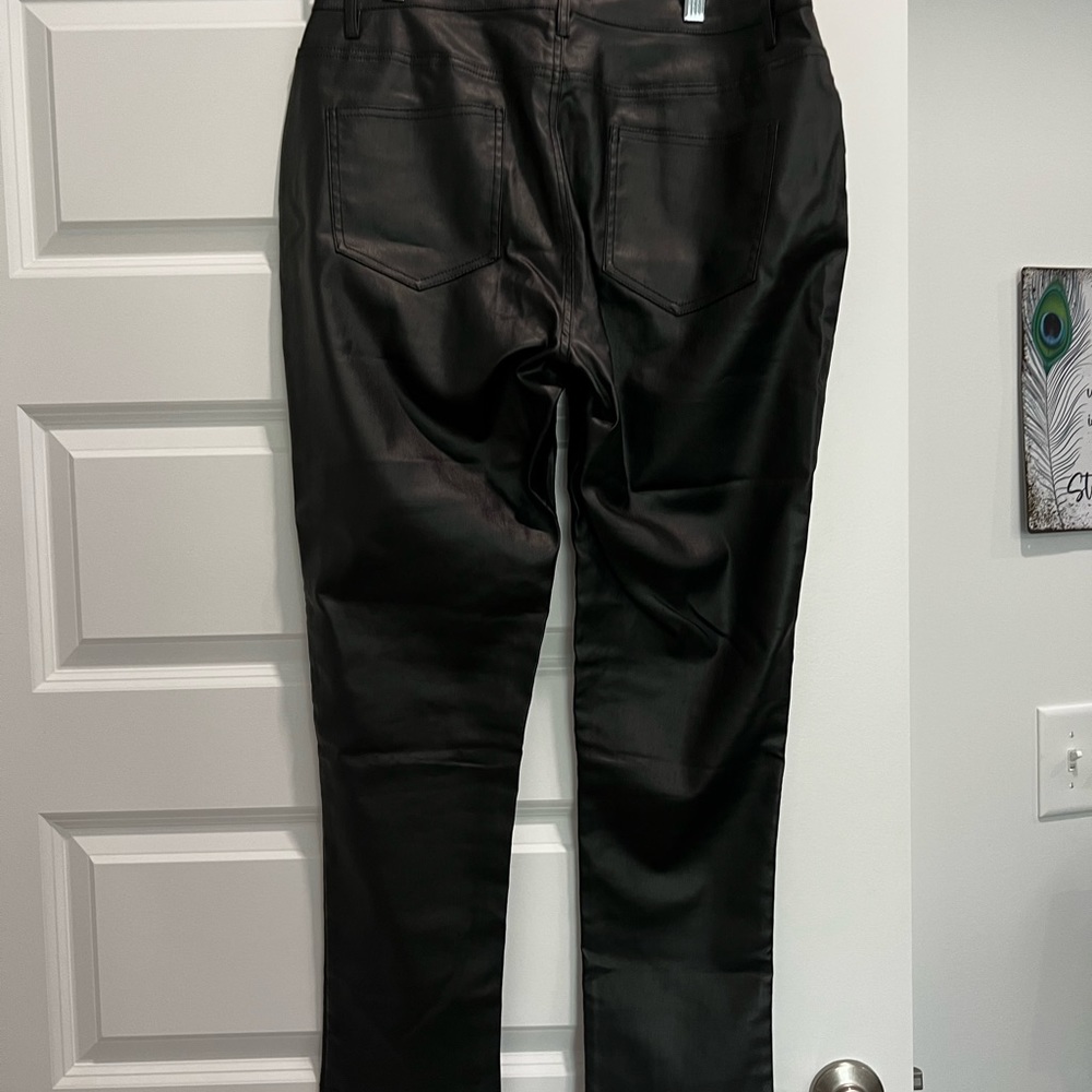Venus - Picture 2 of 2